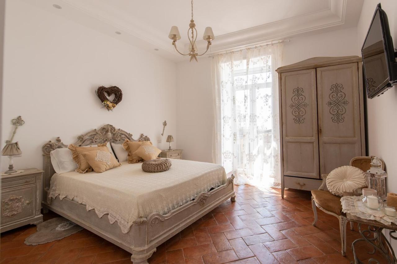 Dimora Mazzarino Apartment เนเปิลส์ ภายนอก รูปภาพ